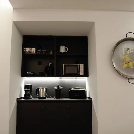 לינה וארוחת בוקר Art&flats