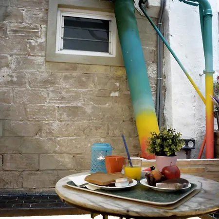 Art&flats לינה וארוחת בוקר