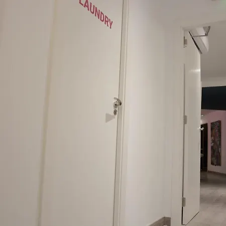 לינה וארוחת בוקר Art&flats