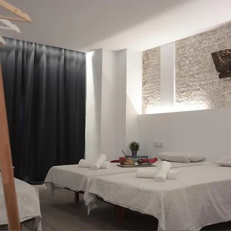 לינה וארוחת בוקר Art&flats