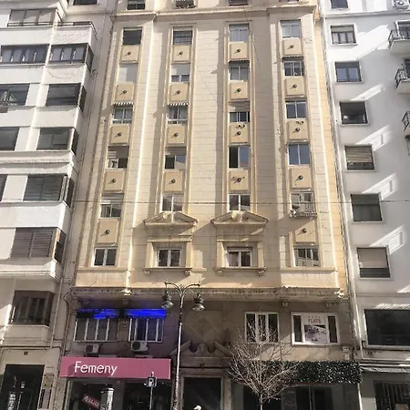 לינה וארוחת בוקר Art&flats *